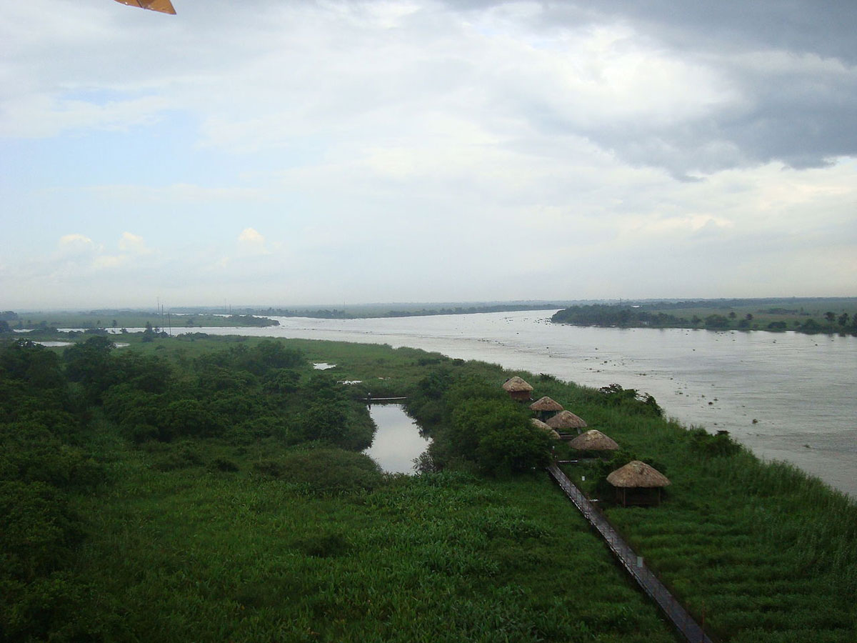 El río Grijalva en su confluencia con el río San Pedrito y el Usumacinta,  en Pantanos de Centla, Tabasco